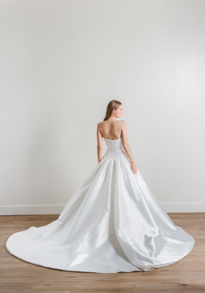 Robe de mariée LEIGHTON 60306 de WATTERS – Nicéa Mariage Nice