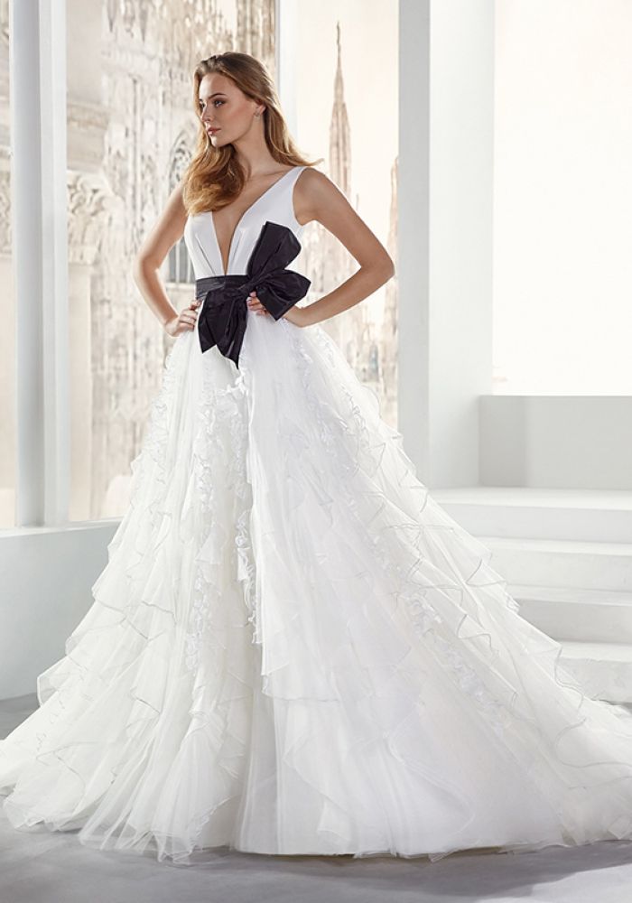 Robe de mariée JO 12171 de NICOLE JOLIES – Nicéa Mariage Nice