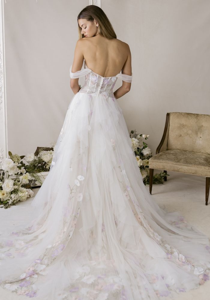 Robe de mariée 1010044 de MORILEE – Matière : tulle – bretelles amovibles, broderie florale, corset transparent	—