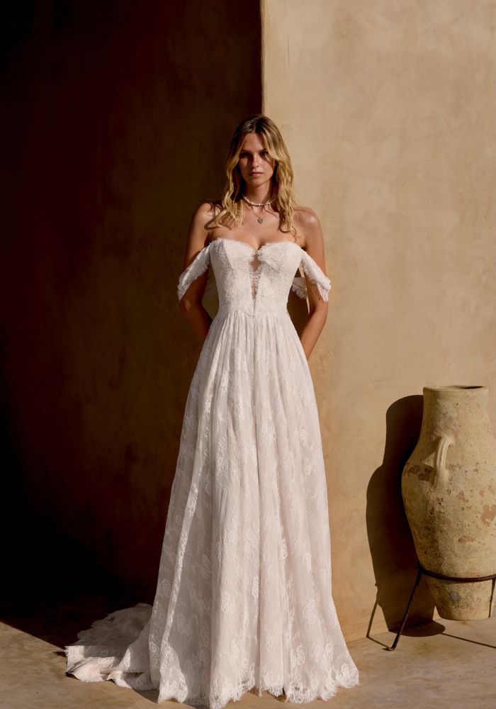 Robe de mariée 66459 de LILLIAN WEST – Nicéa Mariage Nice