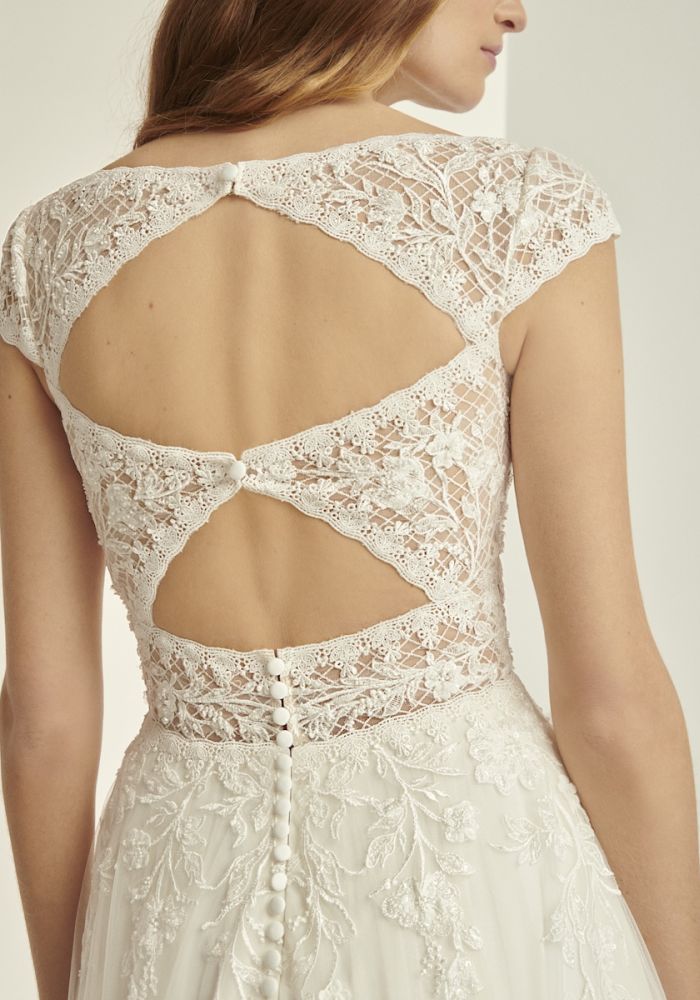 Robe de mariée PAMELA de ALBERTO PALATCHI – Nicéa Mariage Nice